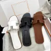 Sliders Designer Slipper Sandale عالية الجودة صندل Loafer Beach Outdoors أحذية عارضة أحذية البغل Walk Womens الفاخرة المشي لمسافات طويلة