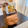 Loe Designer Crossbody Bag Frau Hochqualitäts mittleres Kunstwerk Casual Tote Leichtes zweifarbige Handtaschen Wochenendtaschen