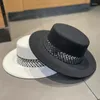 Berets Francês Socialite Lã Chapéu Feminino Estilo Coreano Preto e Branco Flat-Top Cap Britânico Retro Casal Fedora Maré