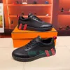 Sneaker rimbalzante Scarpe casual di design di lusso Scarpe da ginnastica estive in pelle di vitello bianche Scarpe da ginnastica basse Suole in gomma con lacci Scarpe da ginnastica leggere da uomo con sacchetto per la polvere EUR 38-46