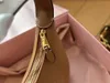 Ladies Fashion Casual Designe Luxury Hobo Bag Crescent Shape Leather Handbag Crossbody Axel Bag Högkvalitativ handväska Pouch Metal Letters Plånbok HDMBAGS2023