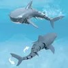 RC Shark 2.4G Simulatie Afstandsbediening Dieren met verlichting Onderzeeër Robots Vis Elektrisch speelgoed voor jongen Upgrade Spray WaterToy 231229