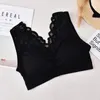 Abbigliamento da yoga Gilet sportivo da ragazza Reggiseno antiscivolo Filo di pizzo Bellissimo avvolgimento sul retro del petto da donna