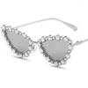 Solglasögon kattögon solglasögon ljus lyxig adumbral anti-uv glasögon diamant inlay glasögon legering ram prydlig