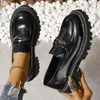 Sapatos de vestido para mulheres 2023 deslizamento em bombas femininas outono dedo do pé redondo sólido mary jane decoração de metal meados de salto à prova de água mocassins