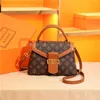 Designer bag Handbags Bags and womens bags are popular this year. One elegant small square bags are trendy and can be paired with crossbody casual womens bags