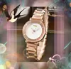 Populära avslappnade lyxkvinnor BEE Small Dial Watch äkta läderband Lady Dress Fine rostfritt stål kvartsrörelse klocka Rose Gold Silver Wristwatch Super Gifts