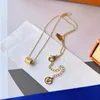 Tasarımcı Kolye Kolye Aşk Kadın Mücevher Klasik Lüks Moda 18K Gold Moda Marka Çift Pırıltılı Kolyeler Çok Güzel 281S