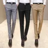 Pantaloni da uomo Slim Fit Piedi piccoli Abiti Business Casual Solido Lavoro Abito da uomo Abbigliamento Y2k Streetwear Cargo