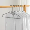 ハンガー大人のための日本風のプラスチックカラーハンガーアンチスリップアンチスリップトレースレスの衣服濡れて乾燥した使用S斜め口