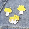20 pcs / lot plantes série champignon modèle broches dessin animé chat alliage sac chapeau badge unisexe sac à dos vêtements peinture épinglette bijoux A313j