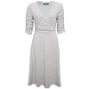 Robes décontractées Vêtements pour femmes européennes et américaines Coton Modèle de base Col V Swing Type Robe Maxi pour les femmes