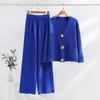 Kvinnors tvådelade byxor Autumn Winter Golden Buttons V Neck Pocket Cardigan Sweaters Wide Leg Tracks Long Set Thick Clothing