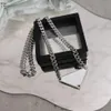 Kvinnliga män design rostfritt stål hängen halsband guld sliver svarta vita bokstäver hänge halsband uttalande smycken203s