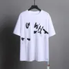 디자이너 티셔츠 브랜드 럭셔리 남성 T 셔츠 오프 남성 여자 티 셔츠 캐주얼 여름 Tshirts 클래식 백 페인트 화살표 짧은 슬리브 Tshirt doa4