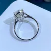 Pierścienie klastrowe Luomansi 10 5ct owalny Super Flash Big Diamond Pierścień 100%-S925 Srebrny srebrny 18k złota kobieta