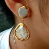 Cultured White Coin Pearl geel vergulde oorknopjes 231229
