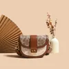 26 ٪ قبالة حقيبة مصممة جديدة تباين اللون سرج عرضي نصف يومي نصف جولة الفاخرة حقيبة كتف واحد الكتف