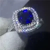 Kobiety poduszka mody Cut 3CT Blue 5A Cyrron Crystal 925 Srebrny Srebrny Pierścień Weddła zaręczynowy dla kobiet Bijoux280H