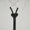 Papillon 1 pezzo cravatta in pelle a triangolo invertito moda per donna e uomo camicia unisex accessori di abbigliamento regolabili