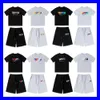 T-Shirt mit aufgesticktem Trapstar-Buchstaben-Kurzarm-Set und Shorts-Set mit aufgesticktem Regenbogen-Buchstaben und Farbverlauf-Shorts