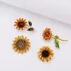 Exquis Tournesol Broche Broche Flocons De Neige Designer Costumes Chemise Collier Clips Fleurs Pull Pins Vêtements Accessoires Bijoux Cadeaux pour Hommes Femmes