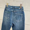 2023 Kvinnors höga midja raka ben Jeans Metal Button Pants Classic Blue Fashion