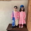 パーカースウェットシャツMI秋の子供服の格子縞の格子縞の甲状腺炎と姉妹ルーズボーイズフーディー韓国女の子ドレスChildRe Z230701