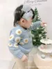 Famille correspondant tenues enfants marque chandails vestes hiver broderie à la main mignon bébé fille tricoté cardigan vêtements d'extérieur beaux enfants européens tissu 230630
