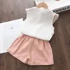 Conjuntos de roupas Bear Leader Kid Baby Girls Feather Clothes 2023 Summer Sleeve Tops Bandage Shorts Fashion Lovely 2 7 Years 230630