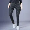 Heren Jeans designer Koreaanse versie 2021 herfst en winter nieuwe Medusa geborduurde jeans heren elastische slim fit rechte broek met kleine pijpen dikke stijl W9U3