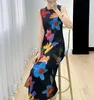 Luxury ISSEY 2023 Summer New Sleeveless Dress Women's High Grade Elegant Fit Printed Tank Top Pleated Long Dress