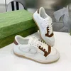 Nieuwe casual schoenen dames lederen platte bodem sneakers geborduurde letters retro veterschoenen casual schoenen kleurrijke sneakers heren grote maat schoenen 35-44