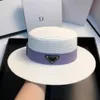 2023 nouveau Pd chapeau mode hommes femmes chapeaux de soleil large bord papier paille Fedora Jazz canotier casquettes porc tarte casquette avec bande