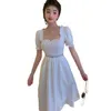 Podstawowe sukienki zwykłe projektant Letni litera haftowa bąbelkowa krótkie rękaw otwarte damska sukienka elastyczna talia Slim Pasek 3DCW