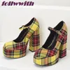 Sandaler Yellow Plaid Gingham Square Heel Pumps Platform Super High Autumn Fashion Modern 2022 Hot Sale Nya ankomstskor