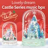 Blöcke 683 Stück Stadtarchitektur Cartoon Castle Series Musikbausteine Hausblöcke Spielzeug für Kinder Weihnachtsgeschenke R230701