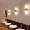 Lâmpadas Lâmpada de parede LED moderna elegante abajur de acrílico de tubo de ouro para sala de estar corredor quarto arandelas luminária 21/42/47/72 CMHKD230701