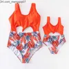 Familjmatchande kläder Girlymax Summer Baby Girls Children kläder Mommy Me Flamingo Floral Palm Print Swimsuit Bikini Boutique Set Kids Clothing 220610 Z230701