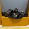 Designer Slifors Slide Sandals Flat estivi Sexy Real Platfort Scarpe per piattaforme da donna Scempimento senza sforzo Slide 2 cinghie con fibbie oro regolate Donne