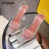 サンダルEilyken 2023 New Gold Sier PVC Transparent Rivet Diamond Pumps Sandals Perspex Heel Toe Tee Crystal Wedding Shoes