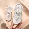 Sneakers Lief en schattig Bohemen Meisjes Sandalen met Vlinderdas 2022 Zomer Kinderen Romeinse Sandalen Kralen Flip Flops Strand Schoenen Meisje F02242HKD230701