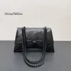 Sac à chaîne Crush Meidum en cuir de veau grainé matériel noir sablier bandoulière Crescent sacs sac à bandoulière pochette en cuir véritable avec boucle en cuir avec portefeuille en nappa