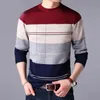 T-shirt da uomo Autunno Inverno Casual Allentato Vintage Maglioni a righe Uomo Manica lunga All Match Pullover Maschile Mantieni caldo Moda Abbigliamento da uomo 230630