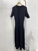 Grundläggande avslappnad klänning Ny M-aje dubbelsidig metalldekorativ ihålig stickad klänning