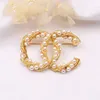 Designer Brand Letter Brooches Rostfritt stål Geometrisk tröja kostym Krage Pin Brooche Fashion Womens Crystal Pearl Rhinestone Brosch Wedding Jewelry