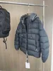 Autumn and winter men's loose down jacket, soft and comfortable fabric, the upper body version is excellent, lightweight and comfortable, simple and generous style.