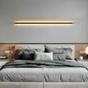 Lampade da parete Lampada da comodino a parete lunga più venduta striscia luminosa personalità semplice camera da letto principale linea TV divano sfondo decorativHKD230701