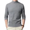 Herr t -skjortor tröja varm halvturtleneck fast färg pullover mode förtjockande medelålders långärmad topp pullover 230630