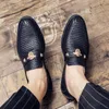 Stivali scarpe da uomo in pelle di alta qualità Nuovo design elegante scarpe slipon scartine di base in pelle formale casual zapatos de hombre